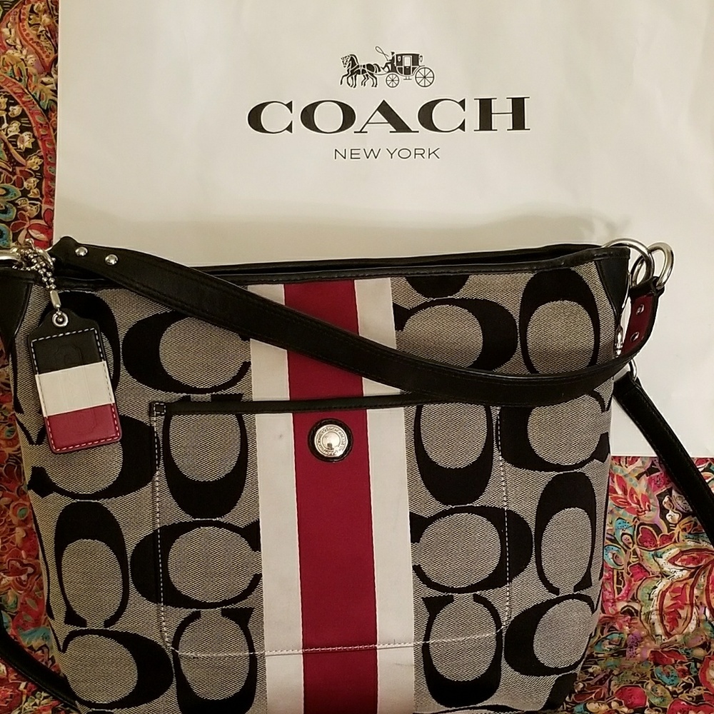 ISO matching wallet, makeup bag, wristlet